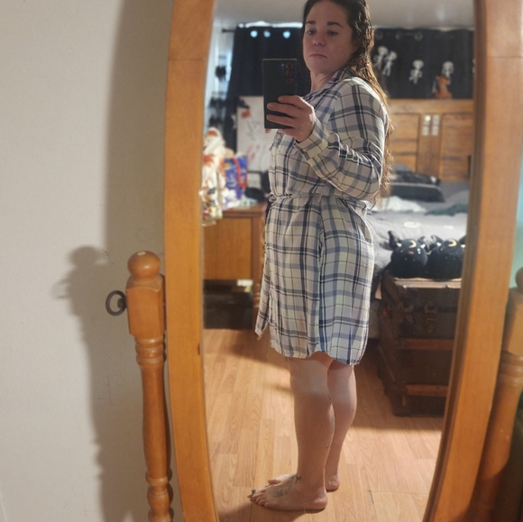 GAP tshirt Flannel dress - Picture 2 of 6